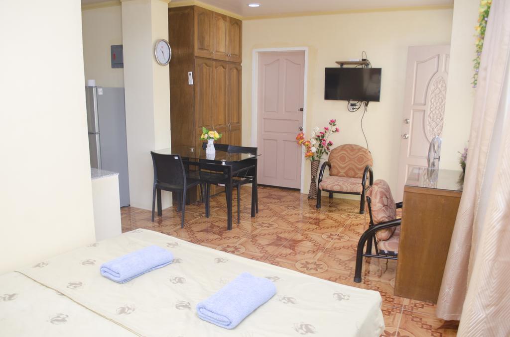 Julz Tropical Apartments اولونجابو المظهر الخارجي الصورة