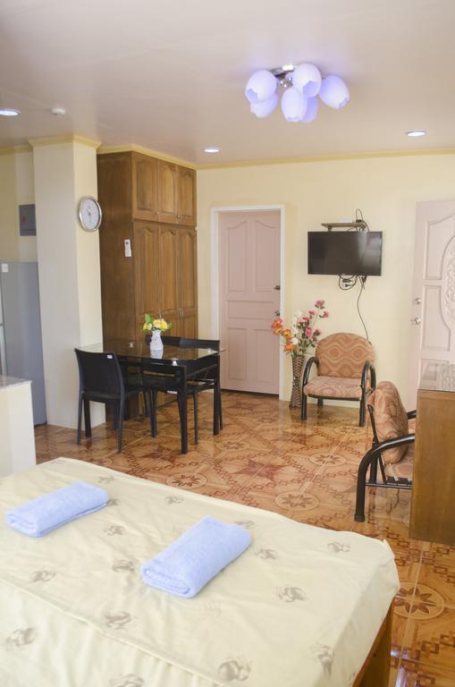 Julz Tropical Apartments اولونجابو المظهر الخارجي الصورة
